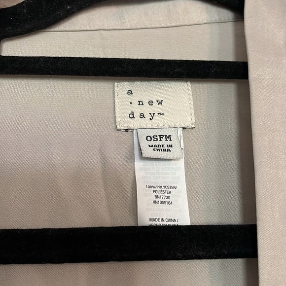 A New Day OSFM Cape - Picture 2 of 4